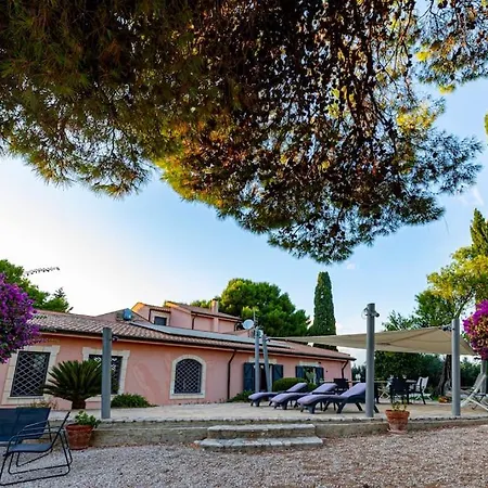 Villa A Lume Di Candele