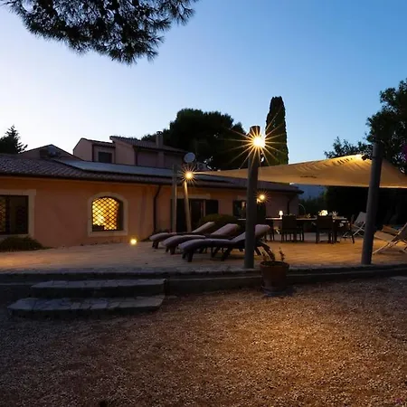 A Lume Di Candele * Paceco