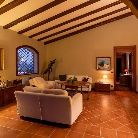 A Lume Di Candele Villa